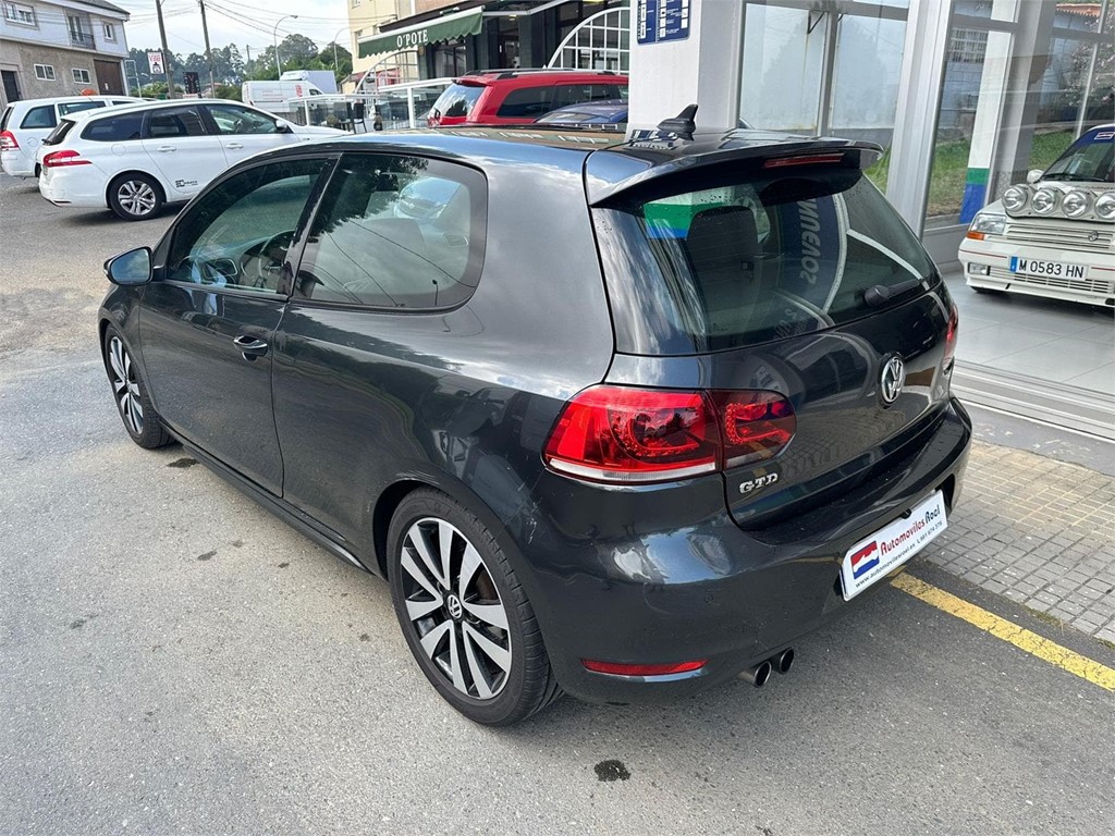 Foto 4 VOLKSWAGEN Golf 2.0 TDI 170cv GTD 3p.